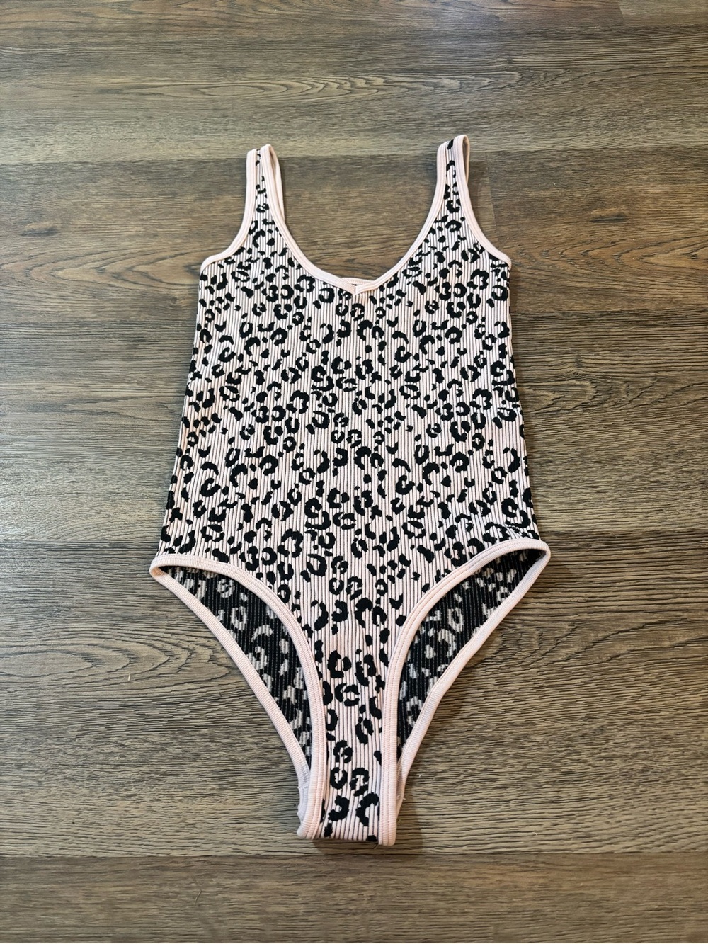 Aura Leopard Print Ribbed bodysuit size S